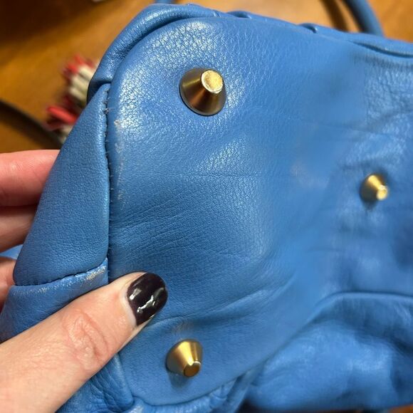 Isabella Fiore Blue Leather Floral Embroidered Shoulder Bag - Picture 7 of 9